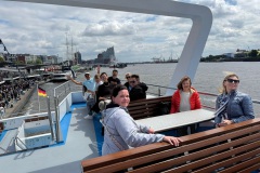 praxisausflug-hamburg-bootstour-01-zahnarzt-alam